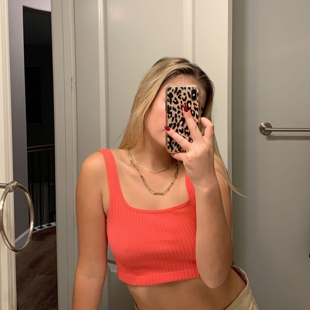 Hot crop top